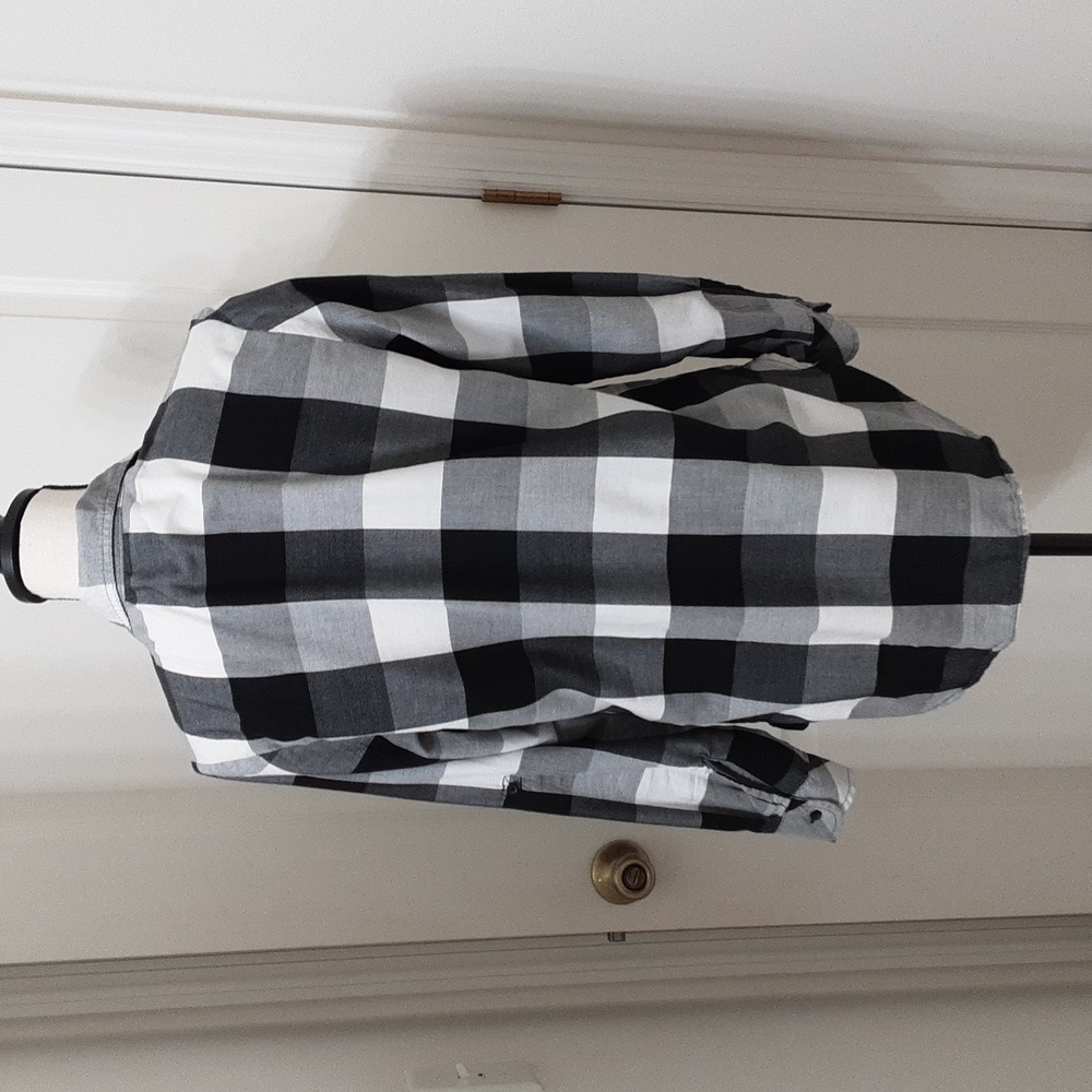 Riders by Lee Indigo Size M Button Front Blouse Buffalo Plaid Black White, EUC - Picture 4 of 12